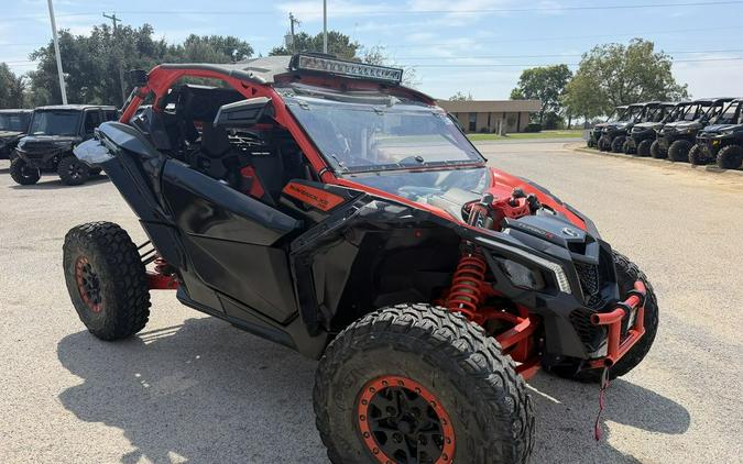 2018 Can-Am® Maverick™ X3 X™ RS TURBO R with Smart-Lok™ Triple Black & Can-Am Red