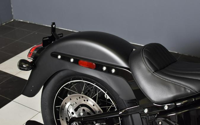 2026 Harley-Davidson Deadwood Black Denim FLHD