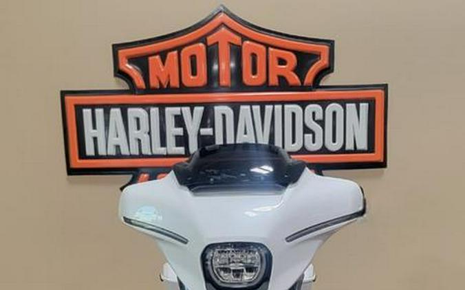 2024 Harley-Davidson® FLHX - Street Glide®