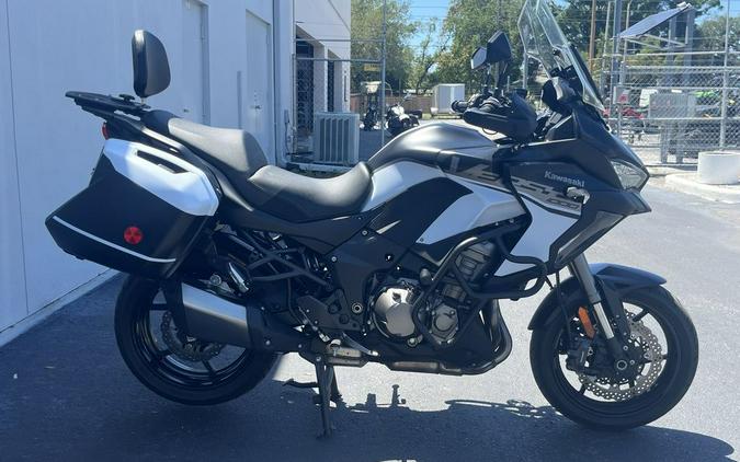 2019 Kawasaki Versys 1000 SE LT+ Review (19 Fast Facts)