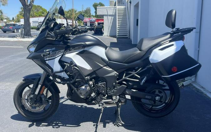 2019 Kawasaki Versys® 1000 SE LT+