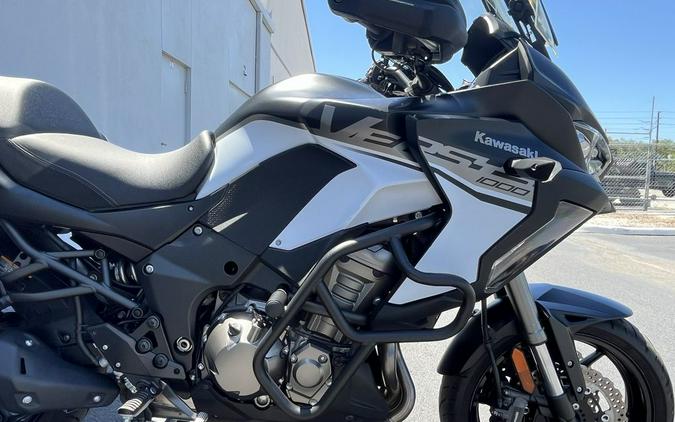 2019 Kawasaki Versys® 1000 SE LT+