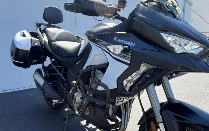 2019 Kawasaki Versys® 1000 SE LT+