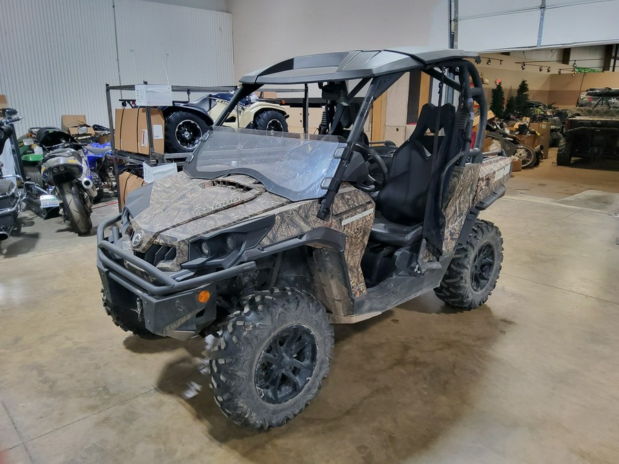 2016 Can-Am™ Commander XT 1000