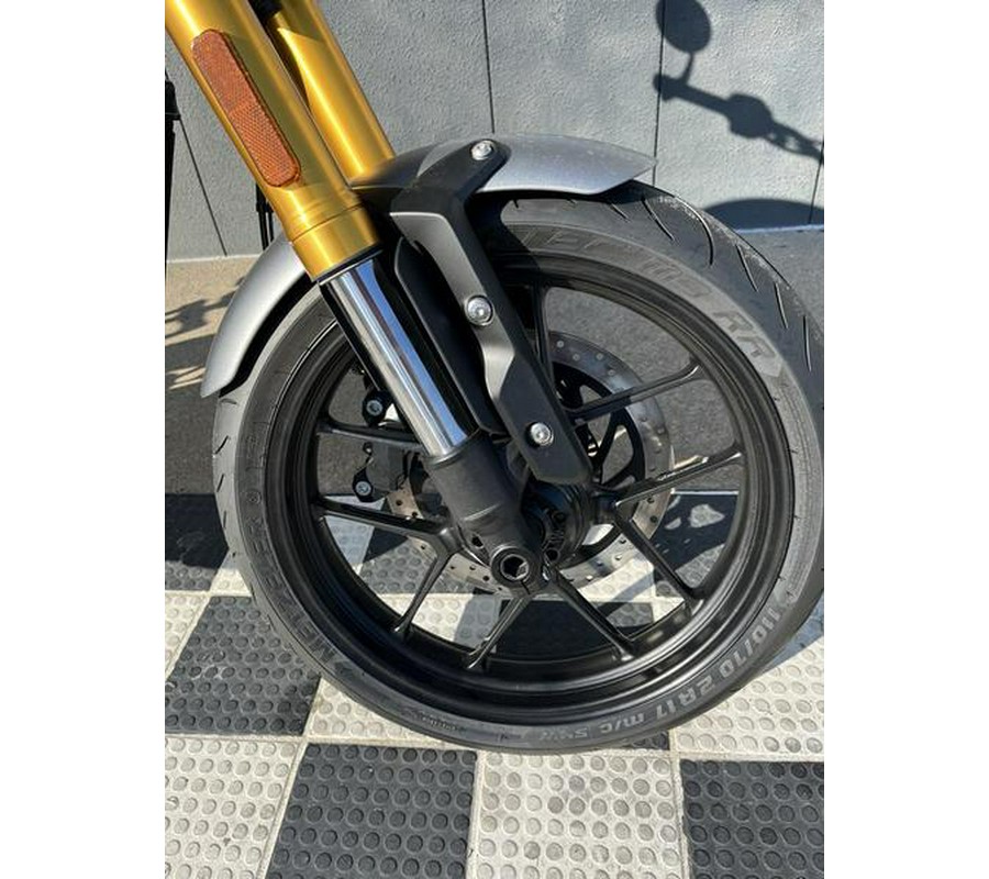 2025 Triumph Speed 400 Phantom Black / Storm Grey