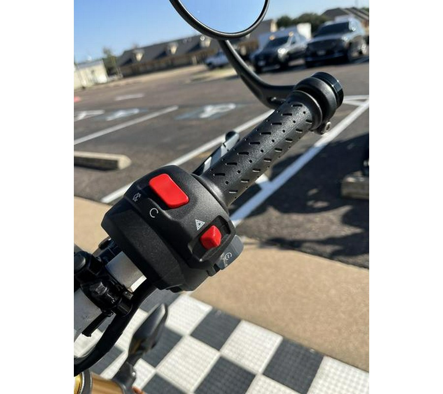 2025 Triumph Speed 400 Phantom Black / Storm Grey