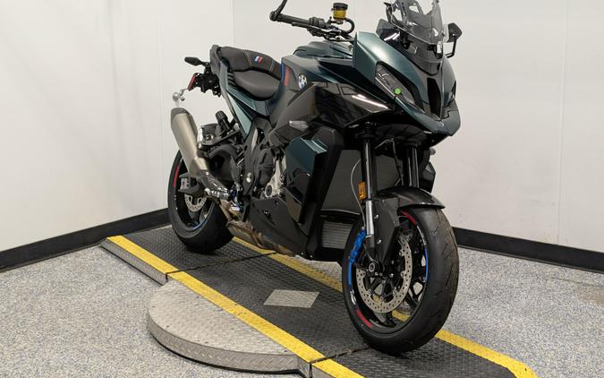 2026 BMW M 1000 XR