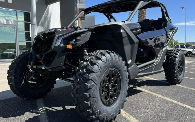 2026 Can-Am® Maverick X3 X ds Turbo RR Triple Black_7.6 in.