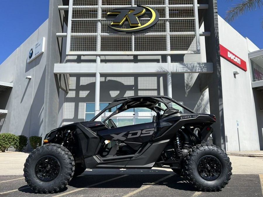 2026 Can-Am® Maverick X3 X ds Turbo RR Triple Black_7.6 in.