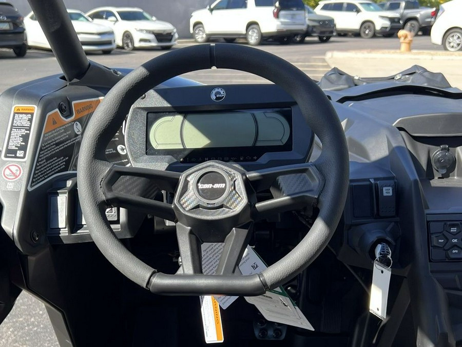 2026 Can-Am® Maverick X3 X ds Turbo RR Triple Black_7.6 in.