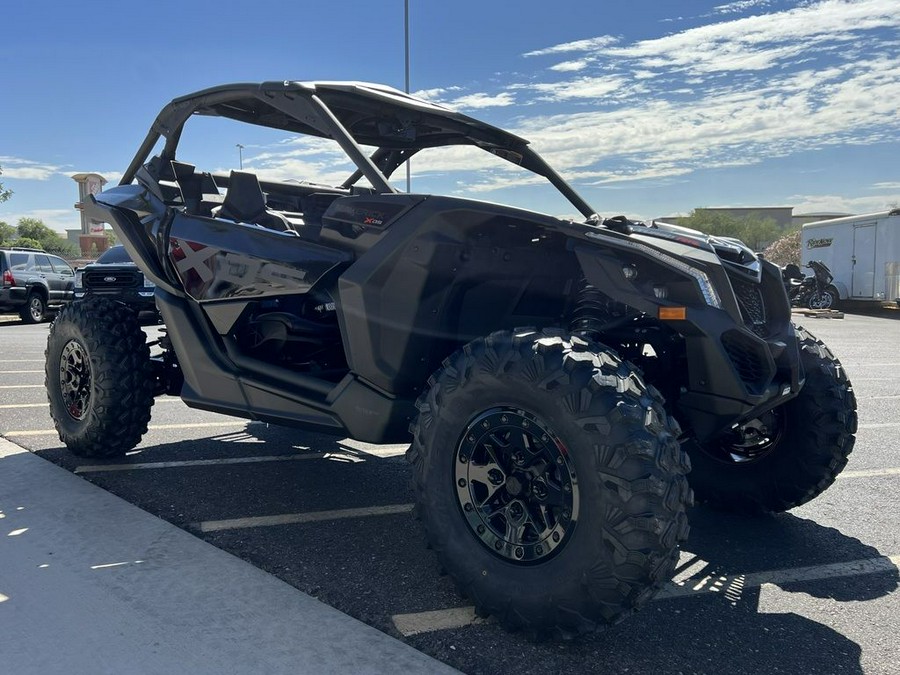 2026 Can-Am® Maverick X3 X ds Turbo RR Triple Black_7.6 in.