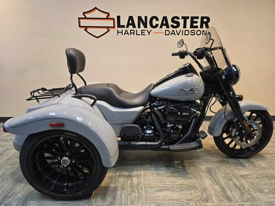 2024 Harley-Davidson® Freewheeler® Billiard Gray FLRT