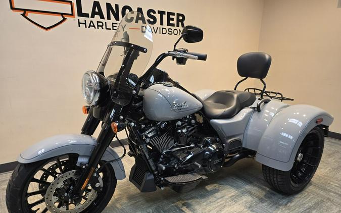 2024 Harley-Davidson® Freewheeler® Billiard Gray FLRT