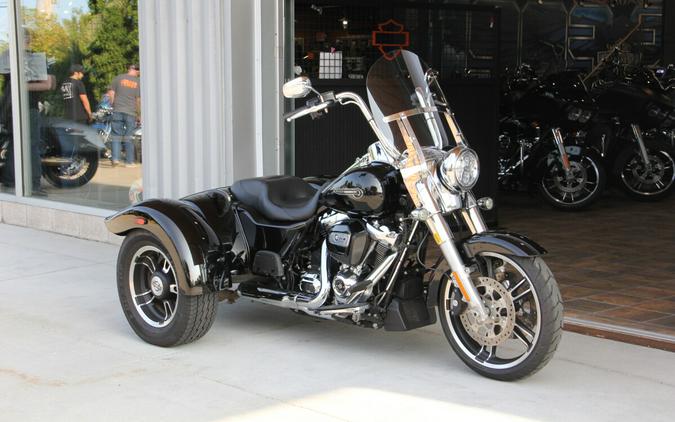 2021 Harley-Davidson Freewheeler Vivid Black