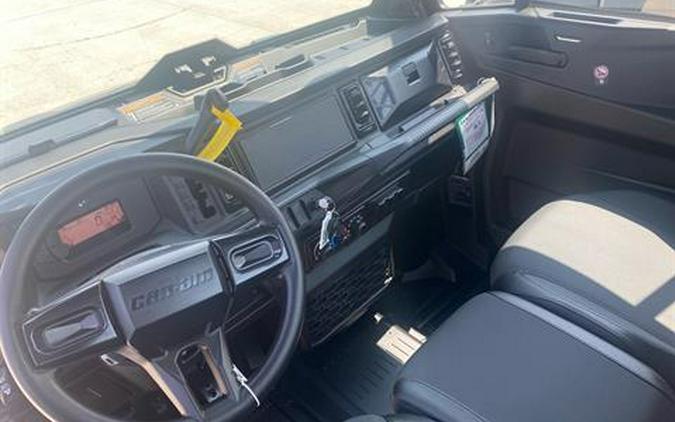 2026 Can-Am Defender XT CAB HD11