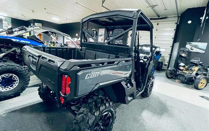 2023 Can-Am Defender XT HD10