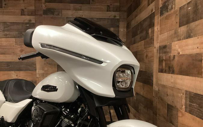 2024 Harley-Davidson® Street Glide® White Onyx Pearl - Black Finish