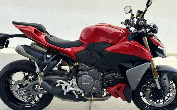 2026 Ducati Streetfighter V2