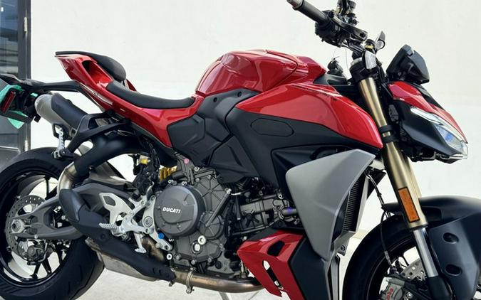 2026 Ducati Streetfighter V2 V2 S