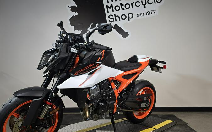 2026 KTM 990 DUKE R
