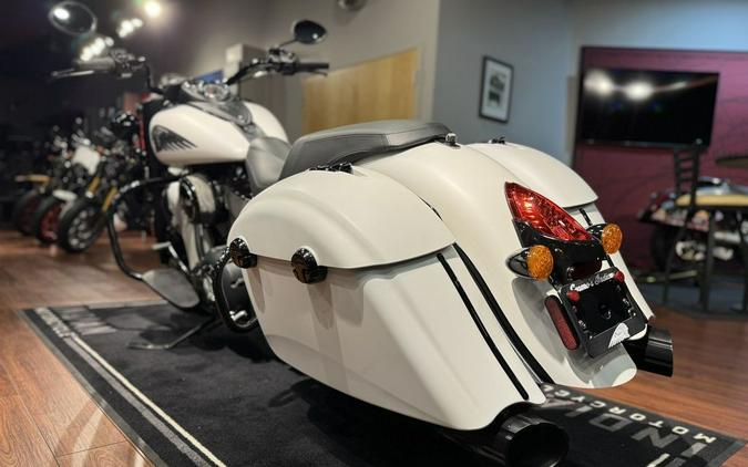 2019 Indian Motorcycle® Springfield® Dark Horse® White Smoke