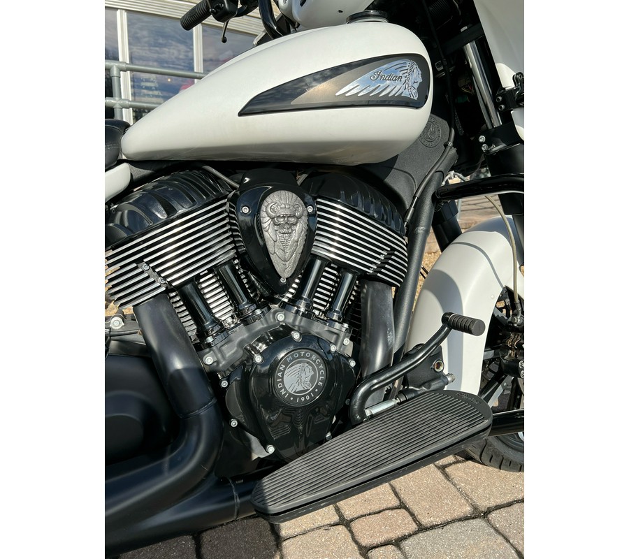 2019 Indian Motorcycle Chieftain® Dark Horse® ABS