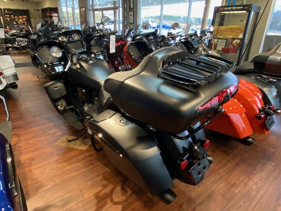 2024 Indian Motorcycle® Pursuit Dark Horse® with PowerBand Audio Package