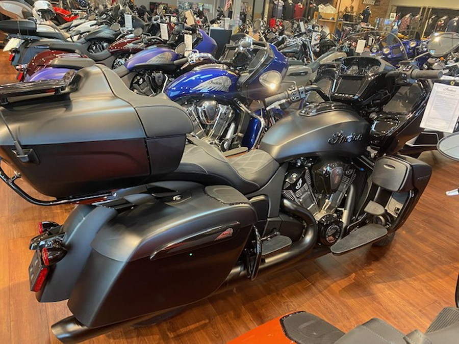 2024 Indian Motorcycle® Pursuit Dark Horse® with PowerBand Audio Package