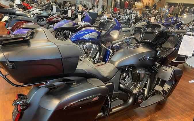 2024 Indian Motorcycle® Pursuit Dark Horse® with PowerBand Audio Package