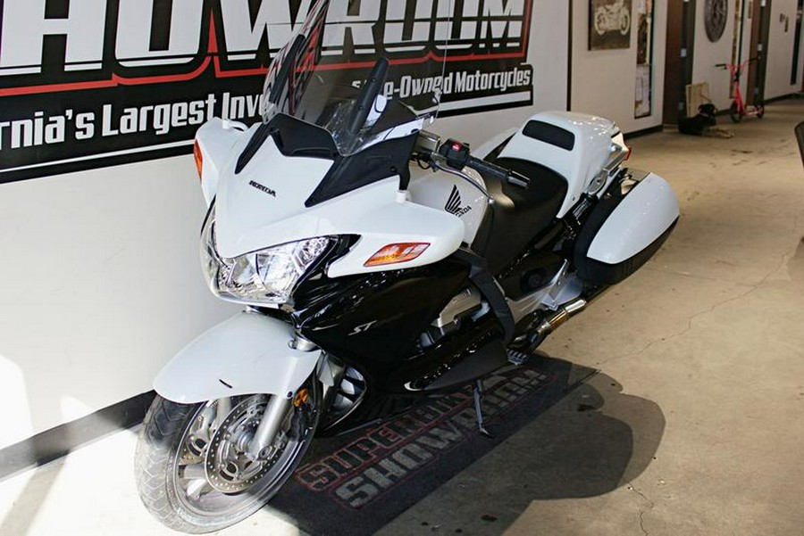 2016 Honda® ST 1300P