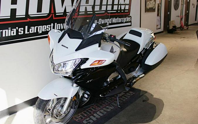 2016 Honda® ST 1300P