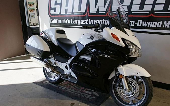 2016 Honda® ST 1300P