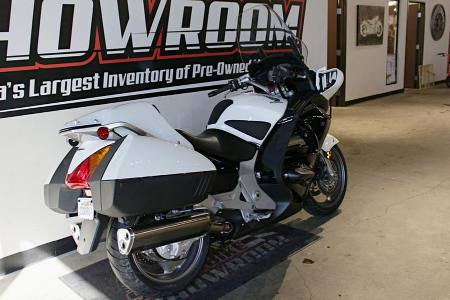 2016 Honda® ST 1300P