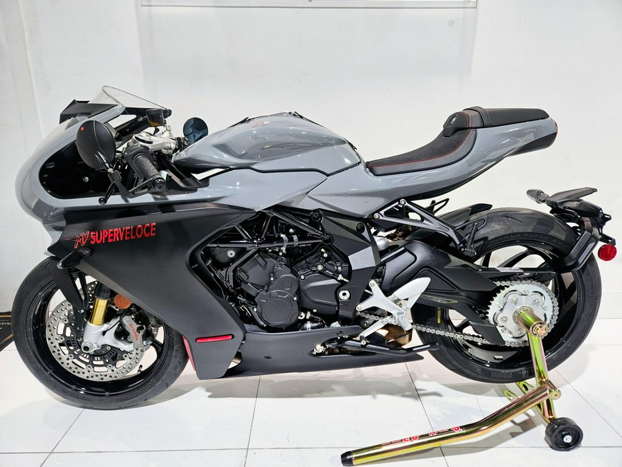 2023 MV Agusta Superveloce 800