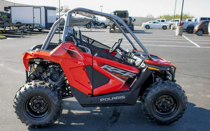 2026 POLARIS RZR 200 EFI