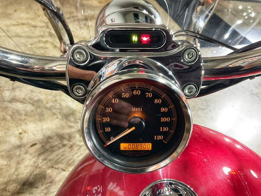 2005 Harley-Davidson® XL883C - Sportster® 883 Custom