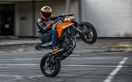 2025 KTM 250 Duke