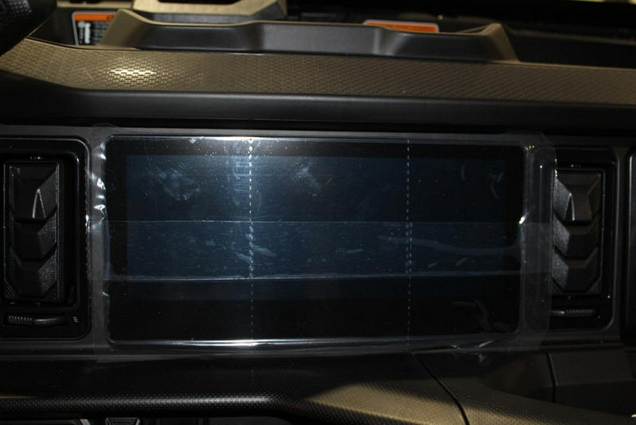 2026 Can-Am® SSV DEF MAX LTD 65 HD11 TN HB 26 Limited HD11