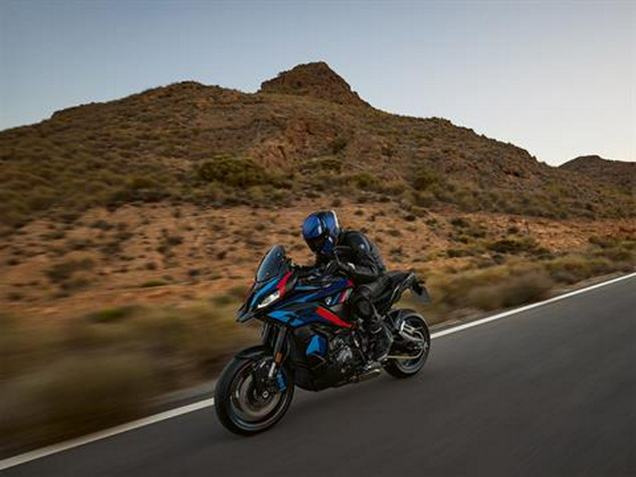 2026 BMW M 1000 XR