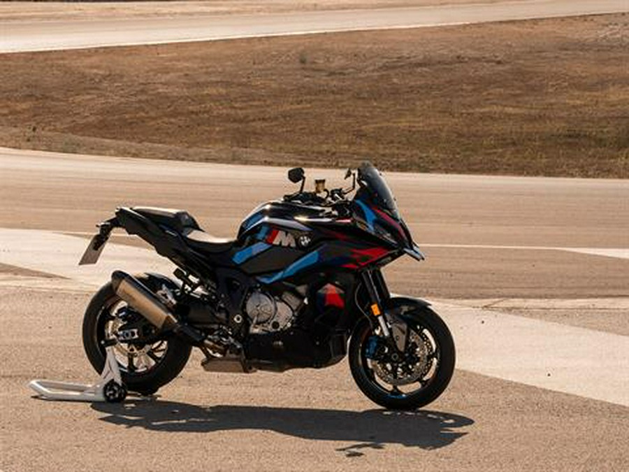 2026 BMW M 1000 XR