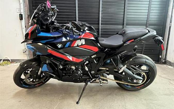 2026 BMW M 1000 XR