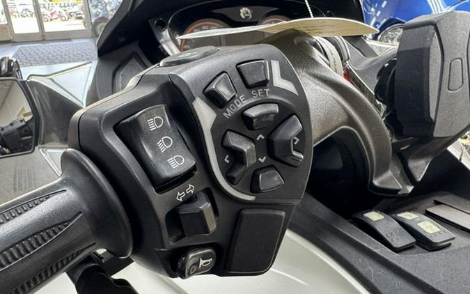 2013 Can-Am Spyder ST Limited SE5