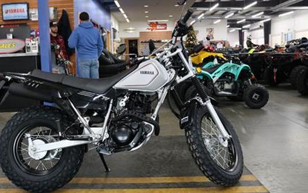2025 Yamaha TW200