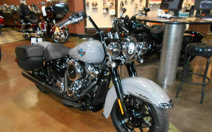 2026 Harley-Davidson® FLHC - Heritage Classic