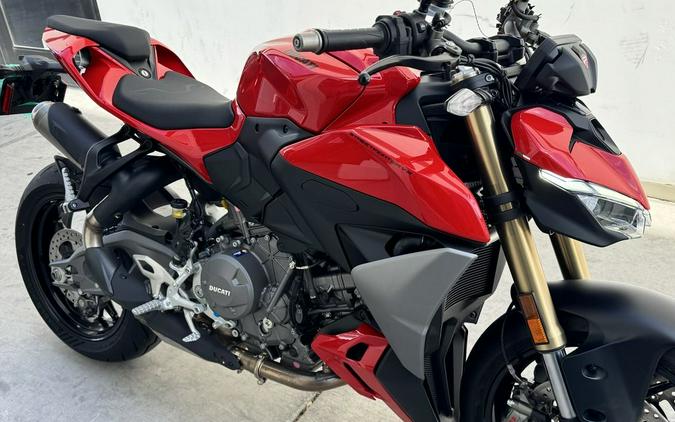 2026 Ducati Streetfighter V2