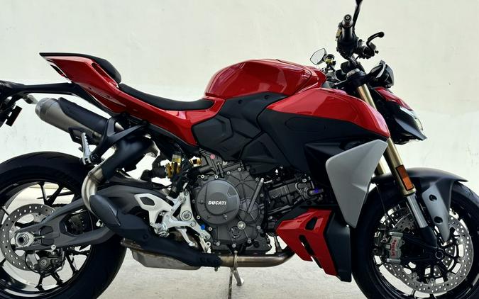 2026 Ducati Streetfighter V2