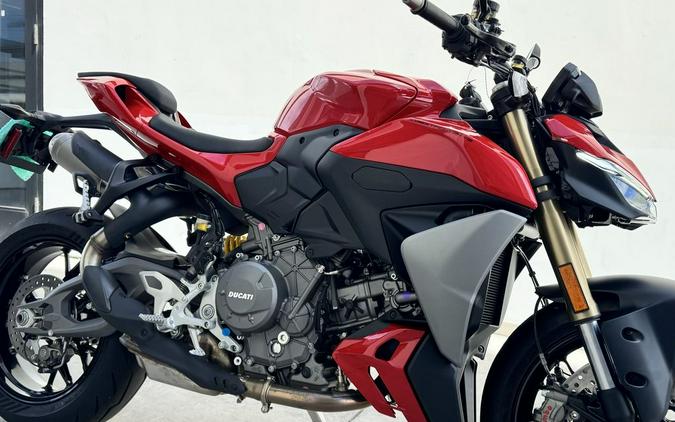 2026 Ducati Streetfighter V2