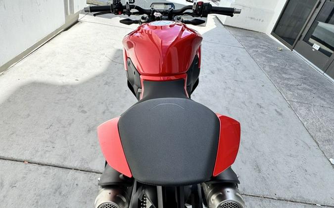 2026 Ducati Streetfighter V2