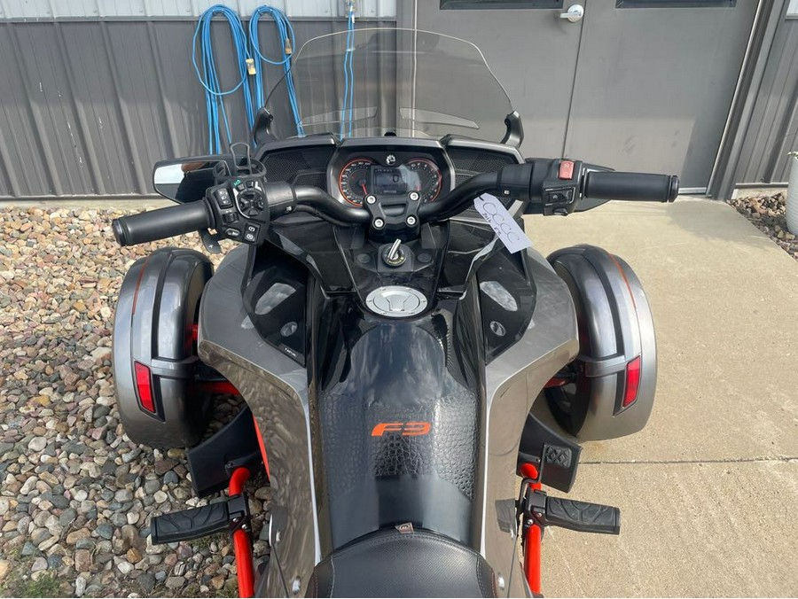 2016 Can-Am Spyder® F3-T SE6 w/Audio System