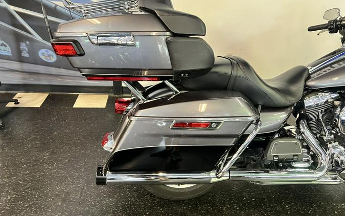 2014 Harley-Davidson® Ultra Limited Two-Tone Charcoal Pearl/Vivid Black FLHTK